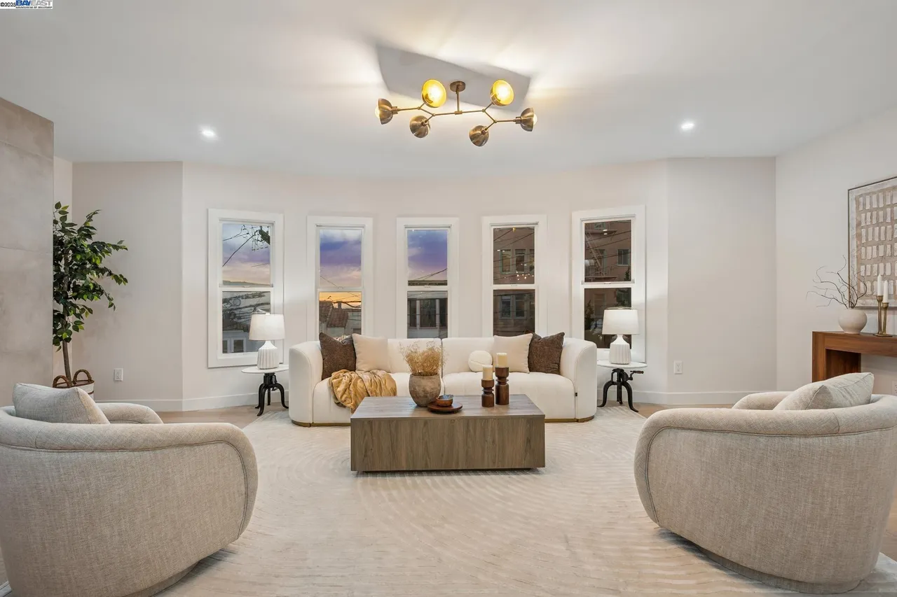 Private Estate Magnificent Views