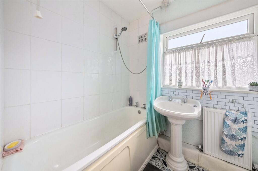 Heather Lane, Yiewsley, West Drayton, UB7