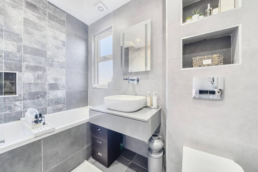 Parchmore Road, Thornton Heath, CR7