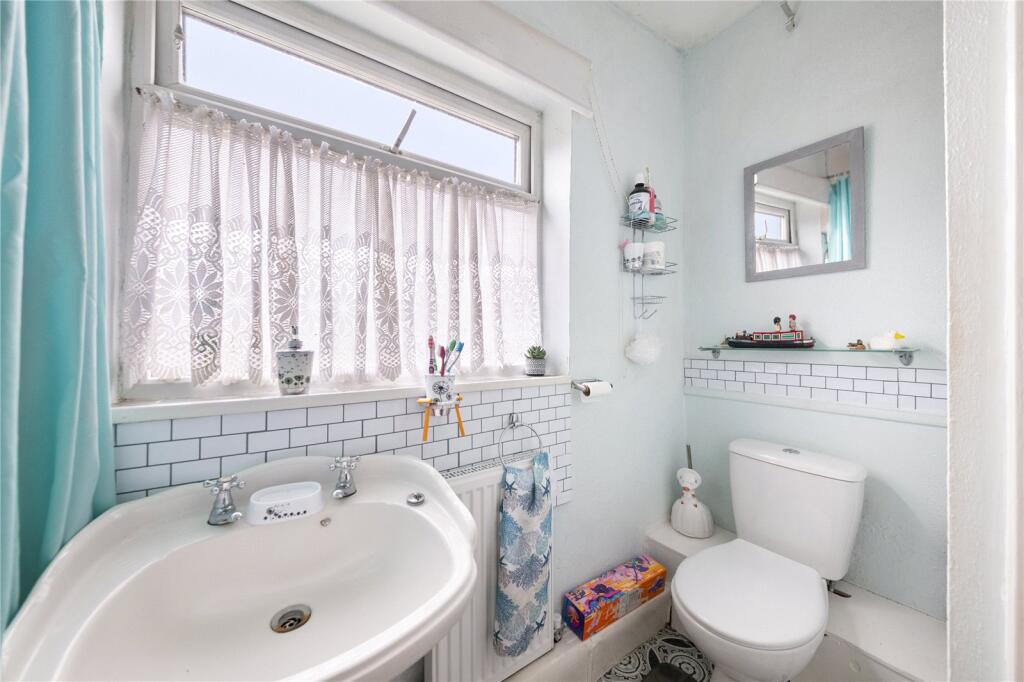 Heather Lane, Yiewsley, West Drayton, UB7