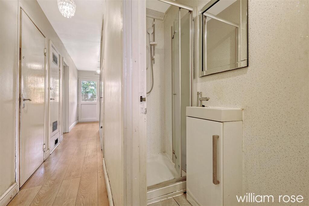 Ford End, Woodford Green