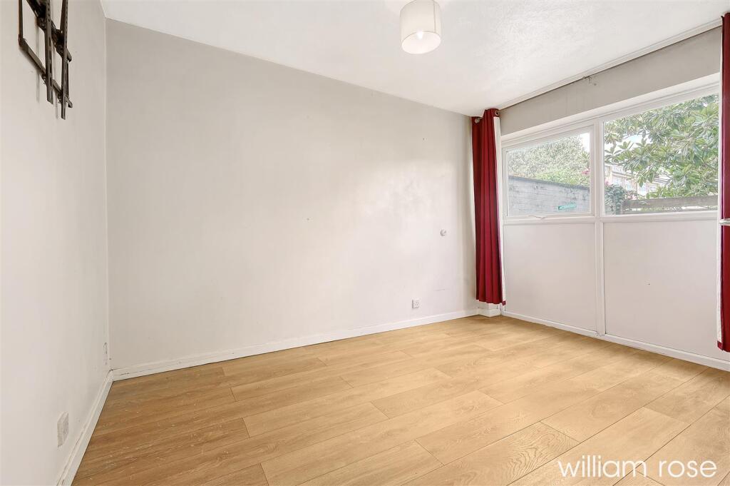 Ford End, Woodford Green