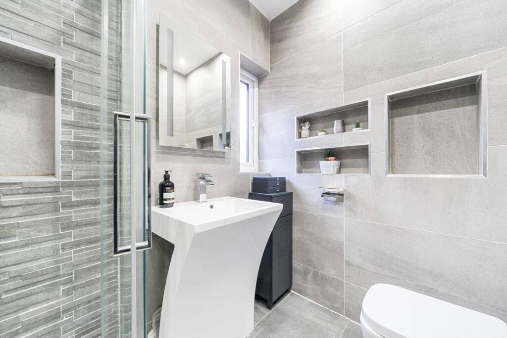 Parchmore Road, Thornton Heath, CR7